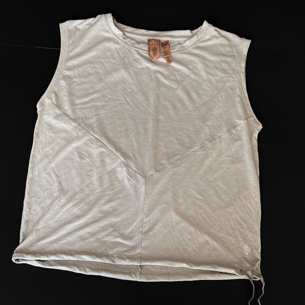 Indygena Woman’s Size M Elegant Cream Sleeveless Muscle Tee